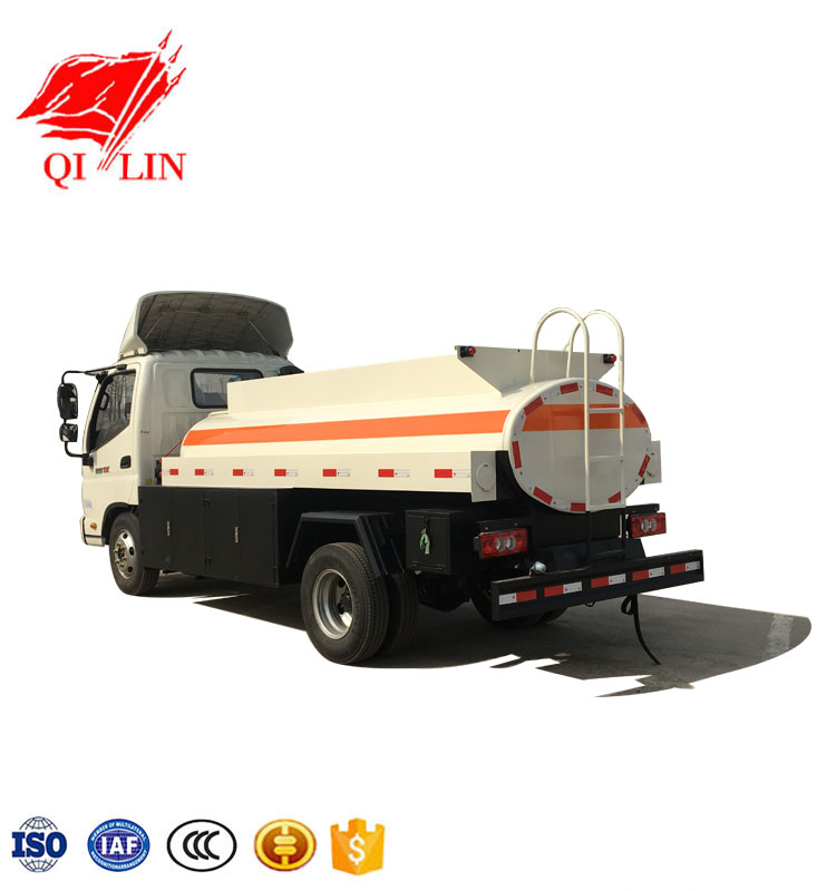 FOTON chassis 4*2 drive form 110hp with 40 oil bump use to transport diesel or gasoline tanker truck Made in China