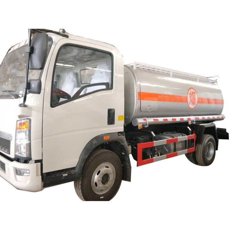 Customized euro5 6 wheels 5cbm fuel oil tank truck with fuel refilling machine for hot sale